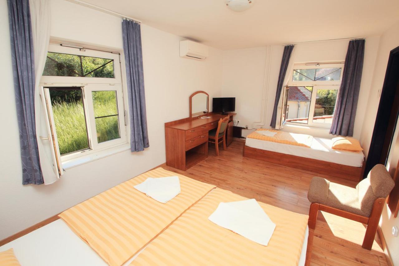 Aquilo Hotel Panorama Tihany Buitenkant foto