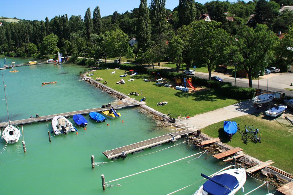 Aquilo Hotel Panorama Tihany Buitenkant foto