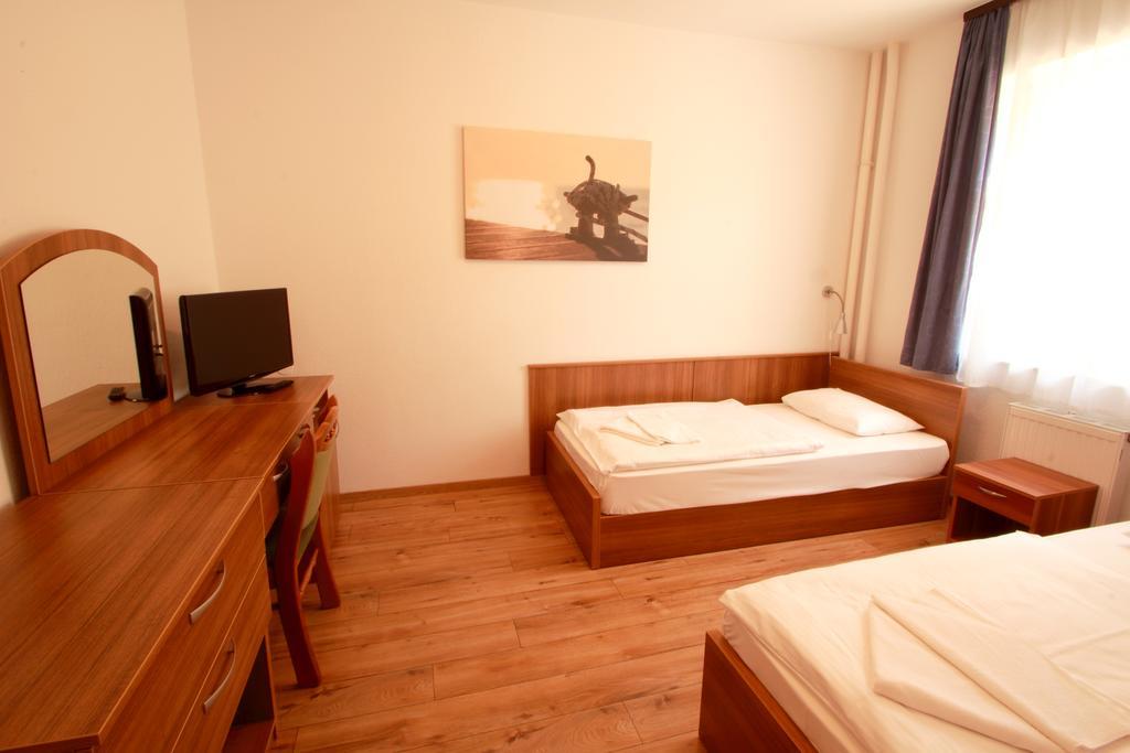 Aquilo Hotel Panorama Tihany Buitenkant foto